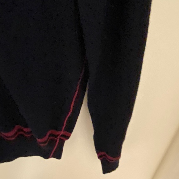 D&G men’s light sweater 
- over the shirt type - Picture 7 of 8